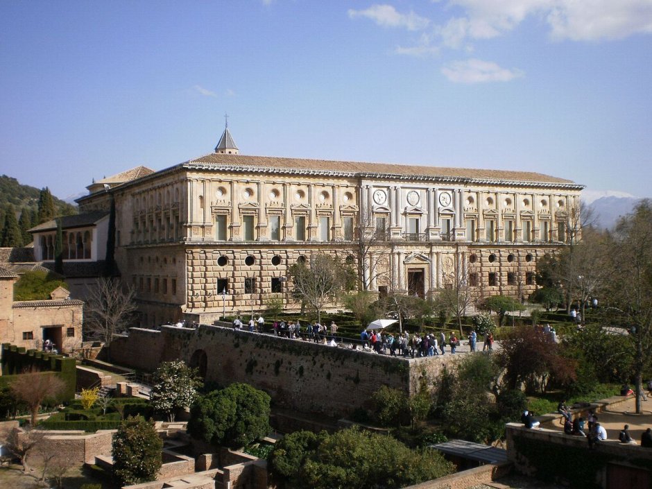 Дворец Карла Альгамбра