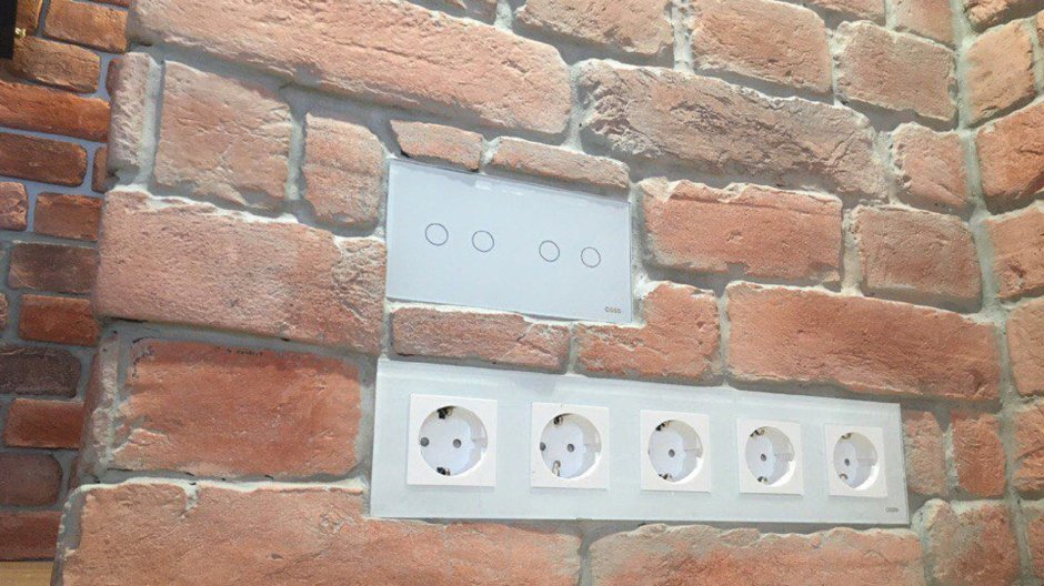 Монтаж наружной розетки