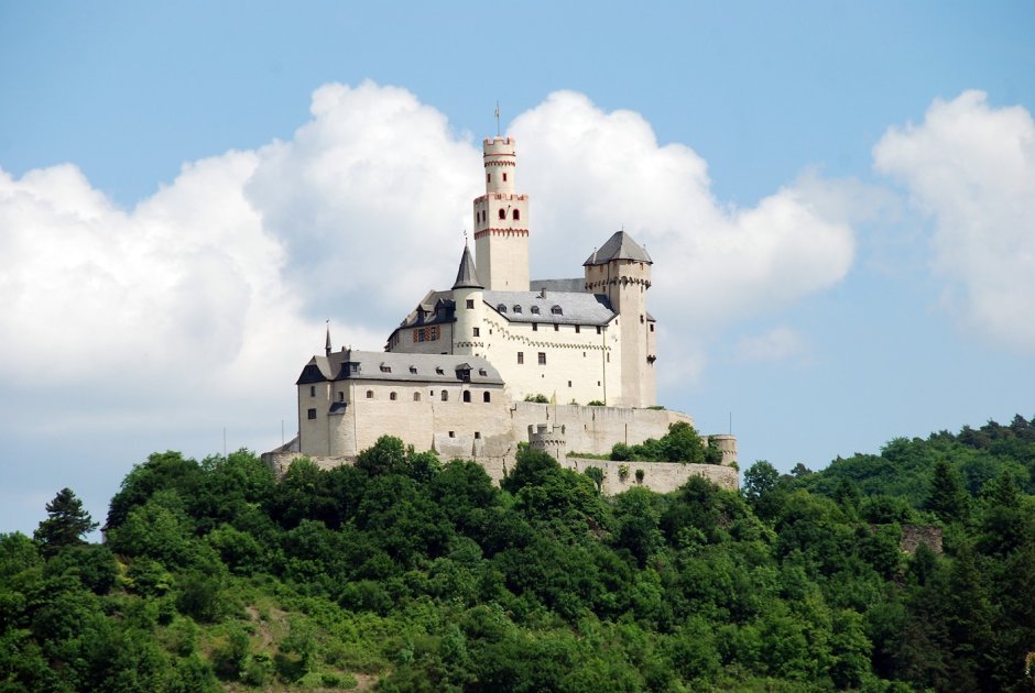 Замок Максбург в Германии