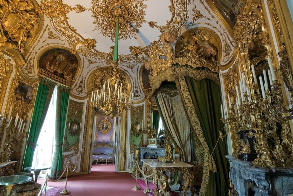 Замок Линдерхоф Германии осенью