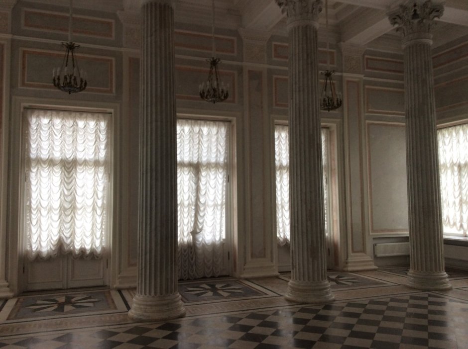 Дворец Бельведер в Петергофе внутри