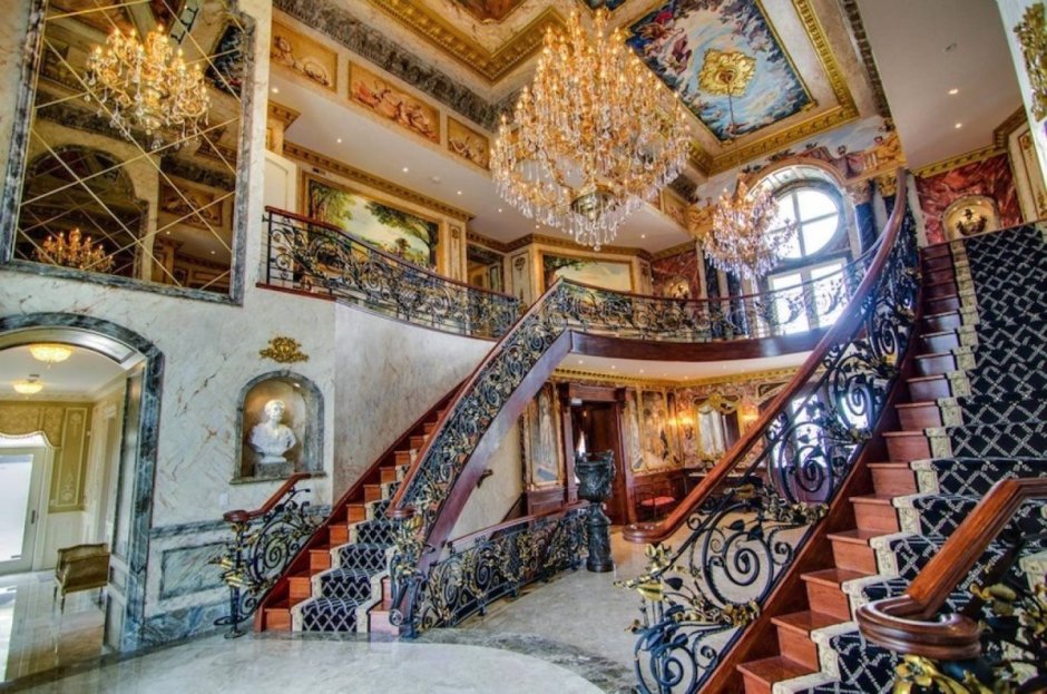Роскошный зал в стиле Барокко и рококо