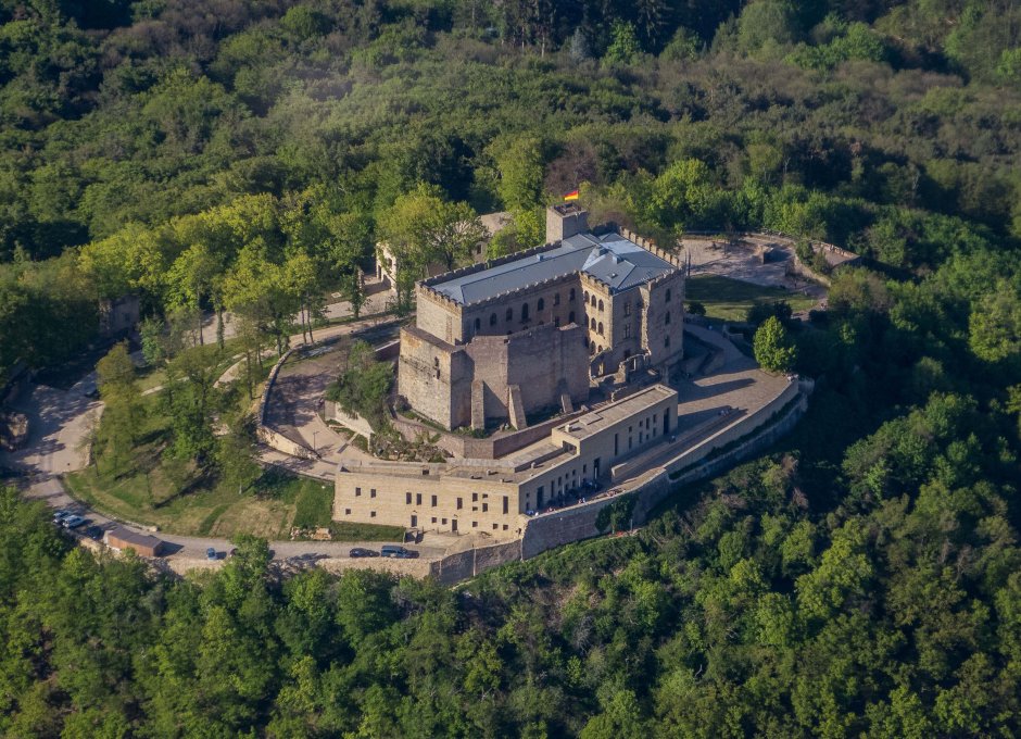 Хамбахский замок Рейнланд-Пфальц