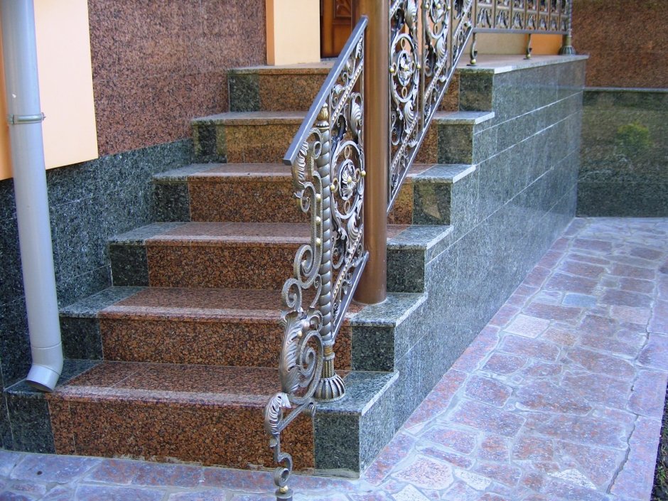 Гранитные ступени для лестниц