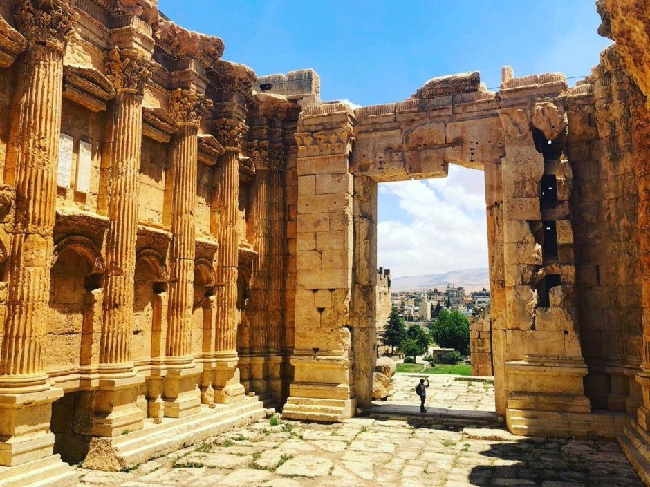 Храм в Баальбеке Ливан