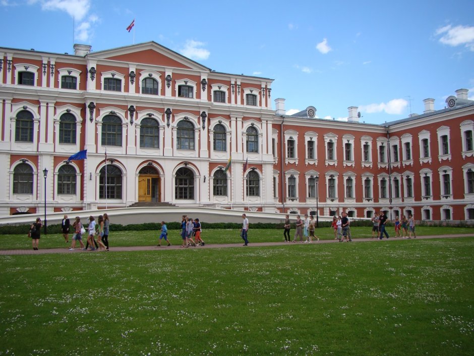 Елгава парк Елгавский дворец