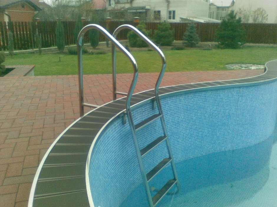 Наклонные лестницы для бассейна