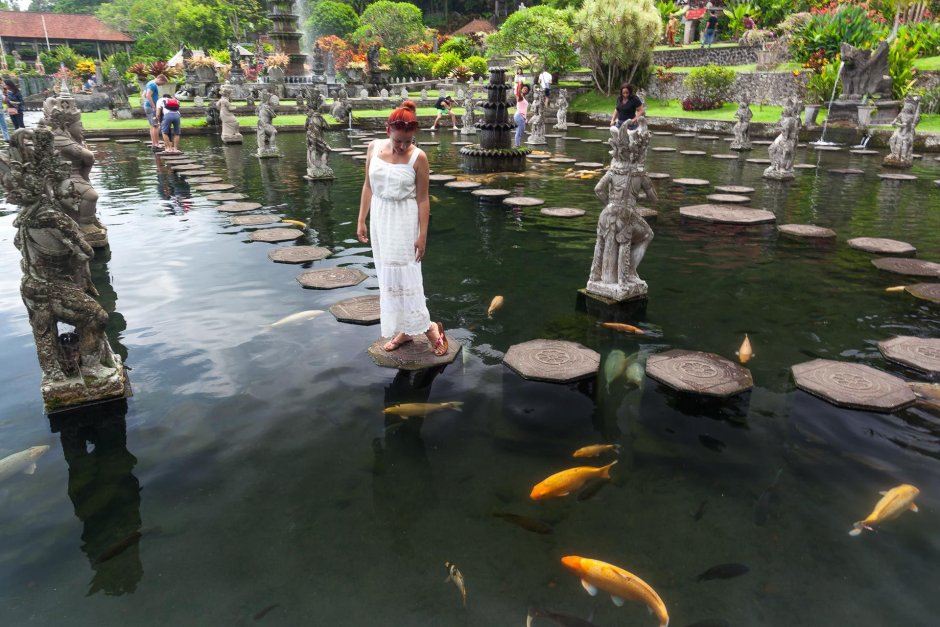 Водный дворец Тиртаганга (остров Бали)