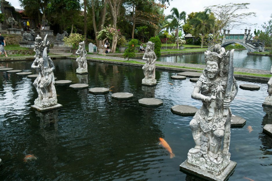 Вода в Бали пруд