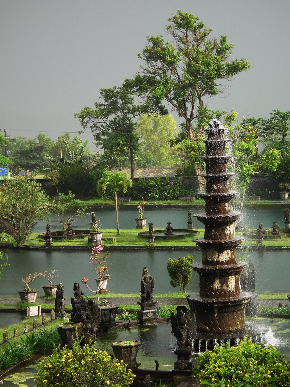 Водный дворец Тиртаганга на Бали на карте