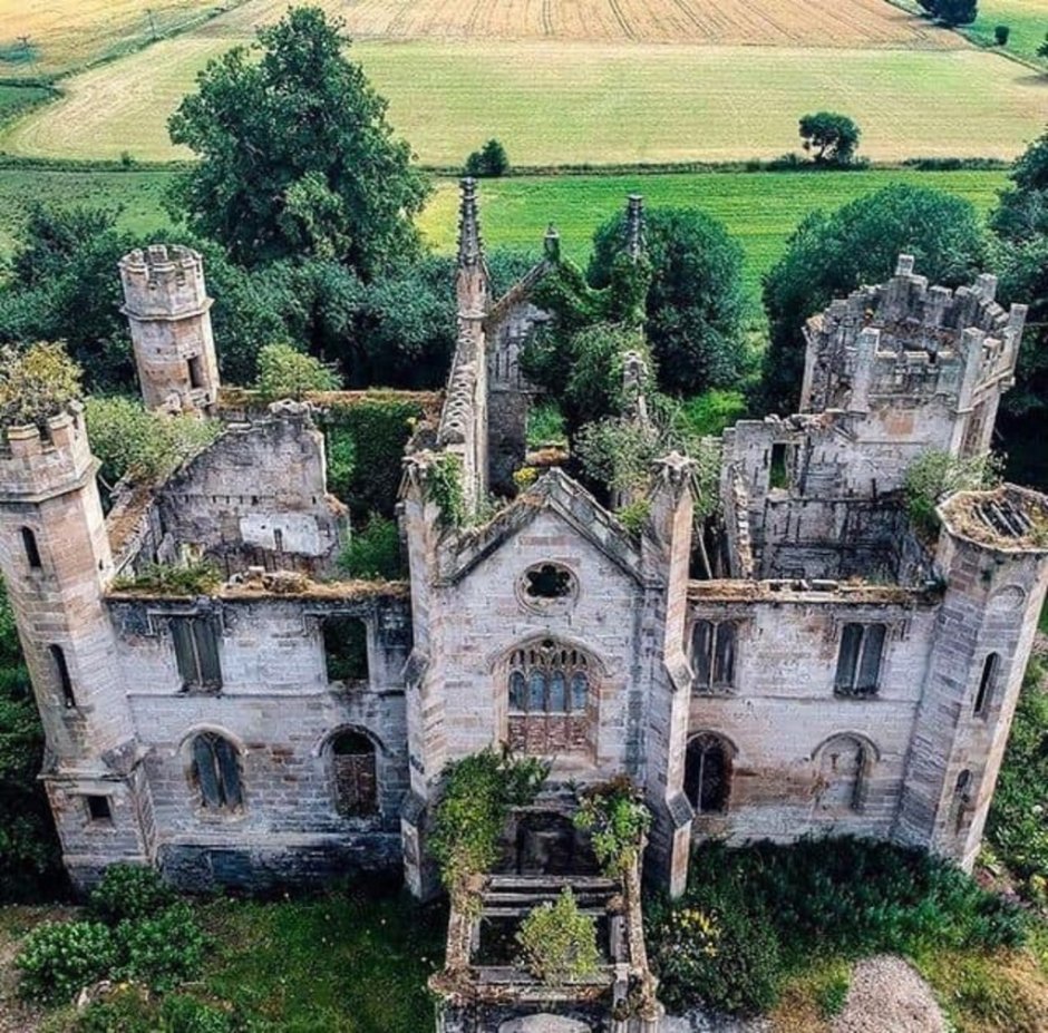 Замок Лохланд Шотландия