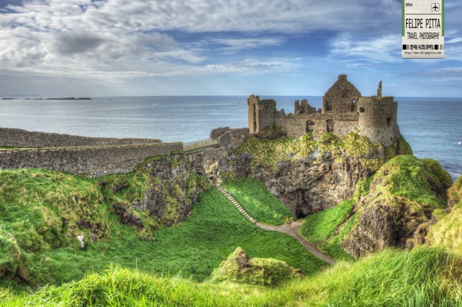 Замок в Ирландии на скале