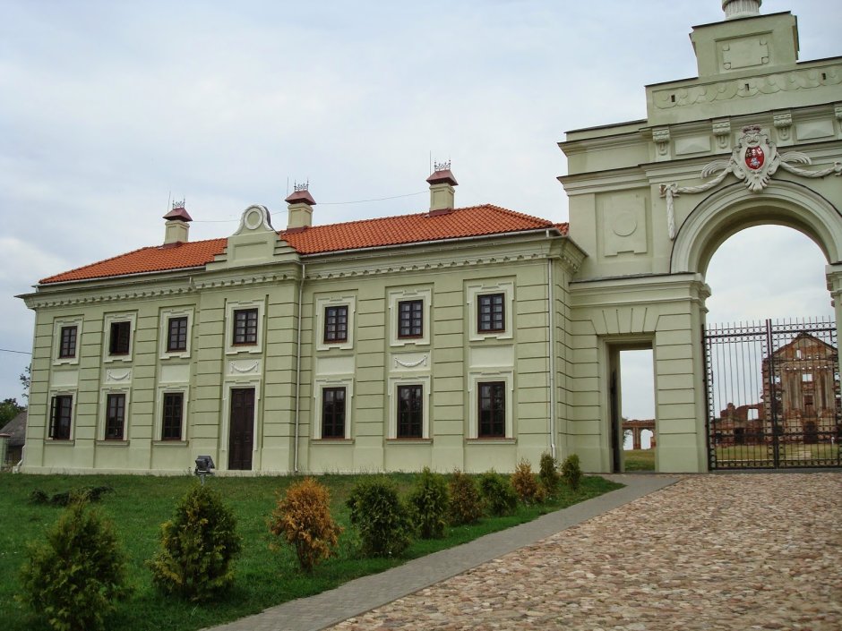 Ружаны дворец зеленая часть