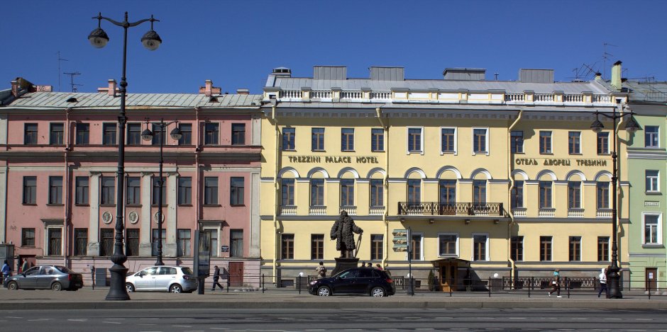 Отель дворец Трезини парковка