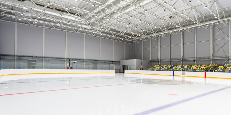 Ледяное поле для хоккея