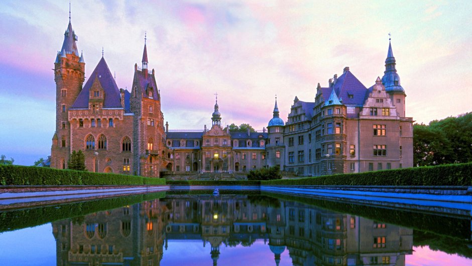 Мощенский замок Польша