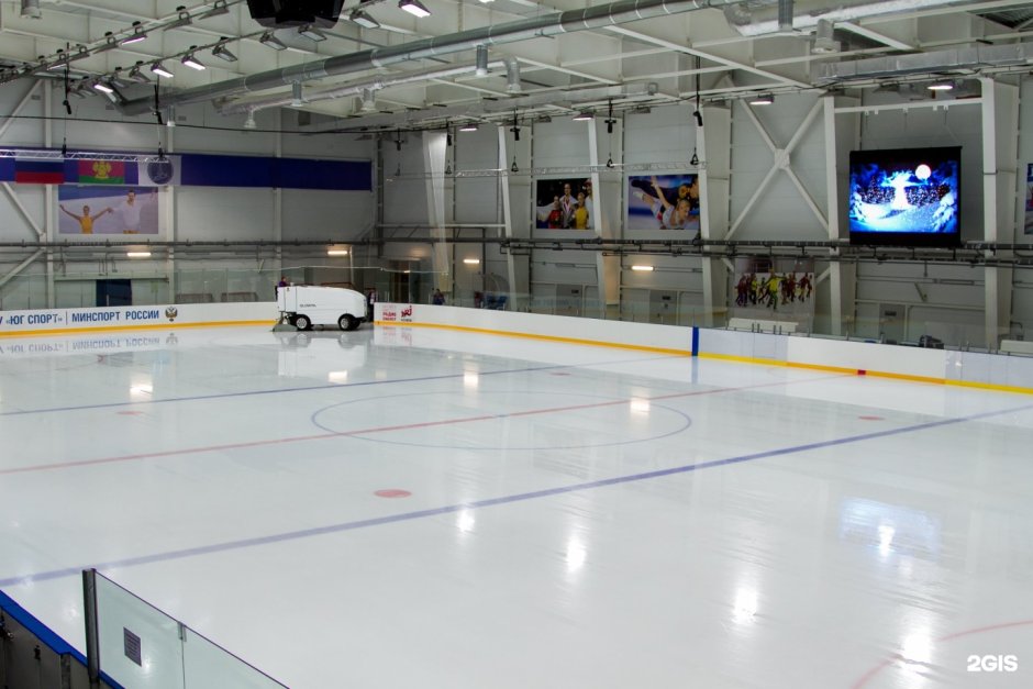 Ледяное поле для хоккея