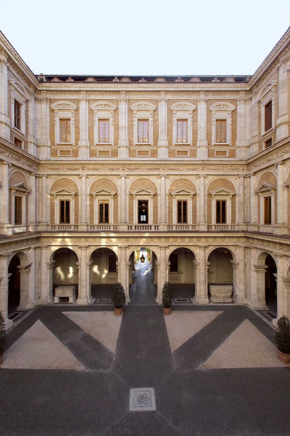 Палаццо Фарнезе Микеланджело