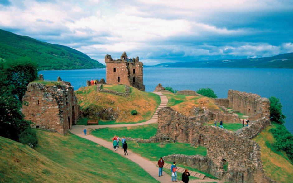 Шотландия замок на лох Несс