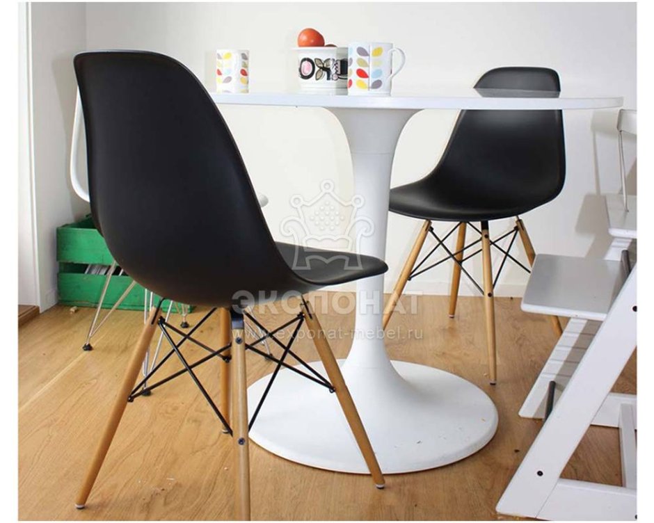 Стул Eames DSW черный