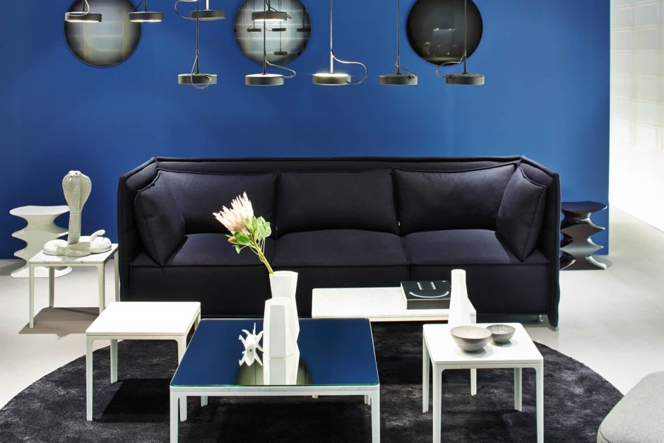 Мебель синего цвета в интерьере