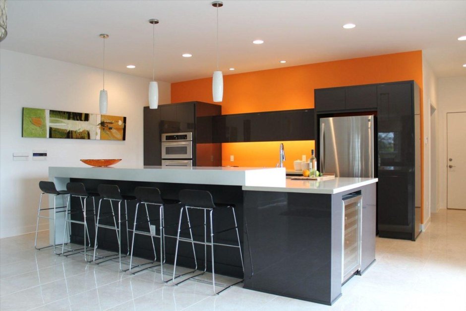 Фартук для кухни цвета кухни оранжевая с чёрным