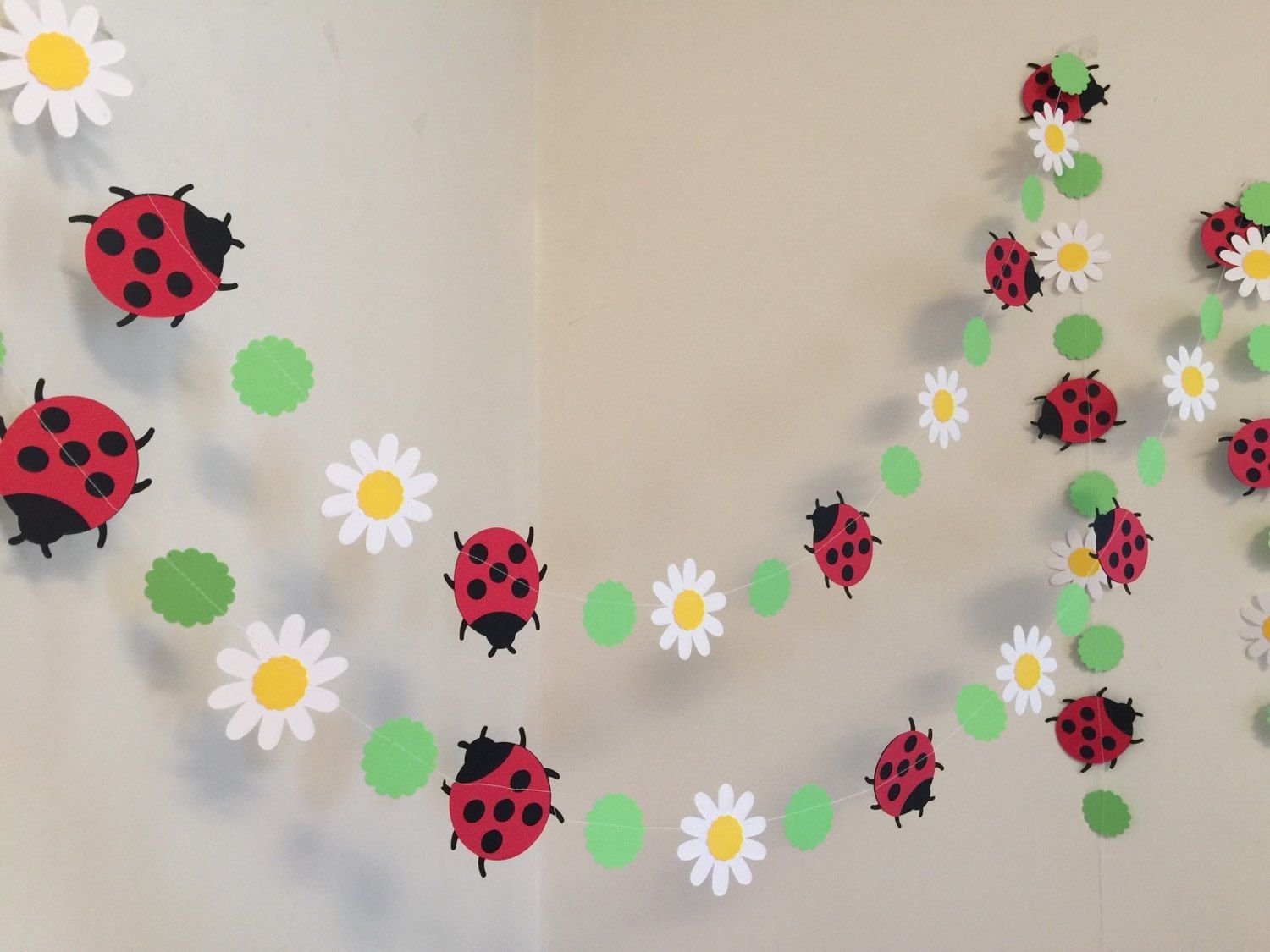 Цветы для украшения группы в детском саду