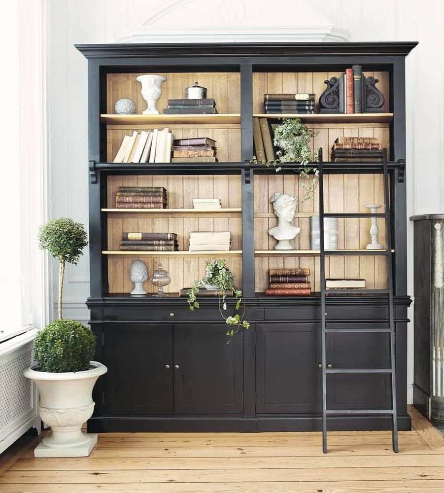Maison Bernier книжный шкаф
