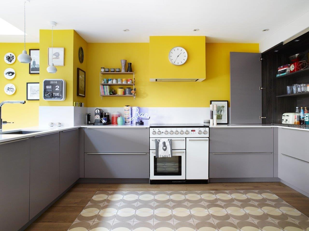 дизайн желто серой кухни фото