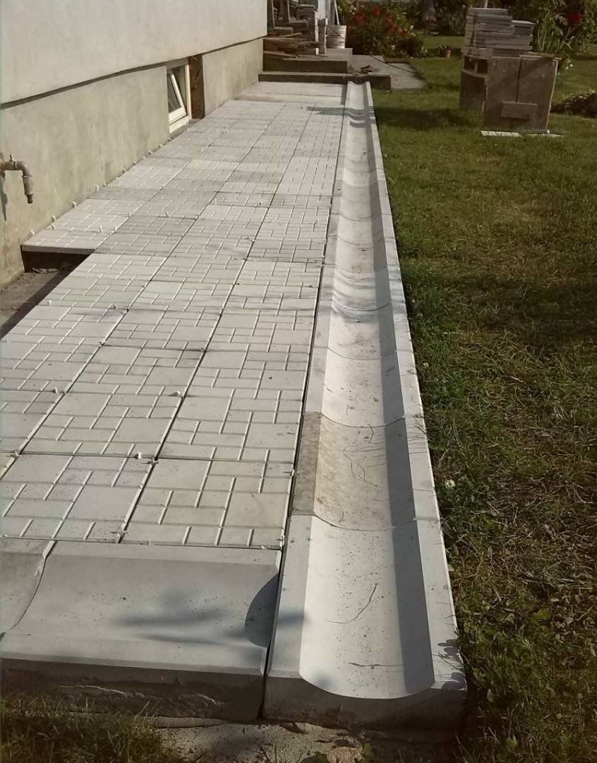 Слив тротуарный полимерпесчаный 500х150х50 мм