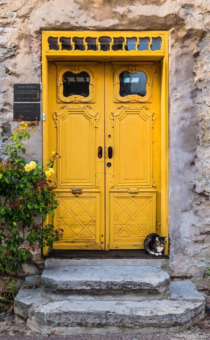 Старинная дверь