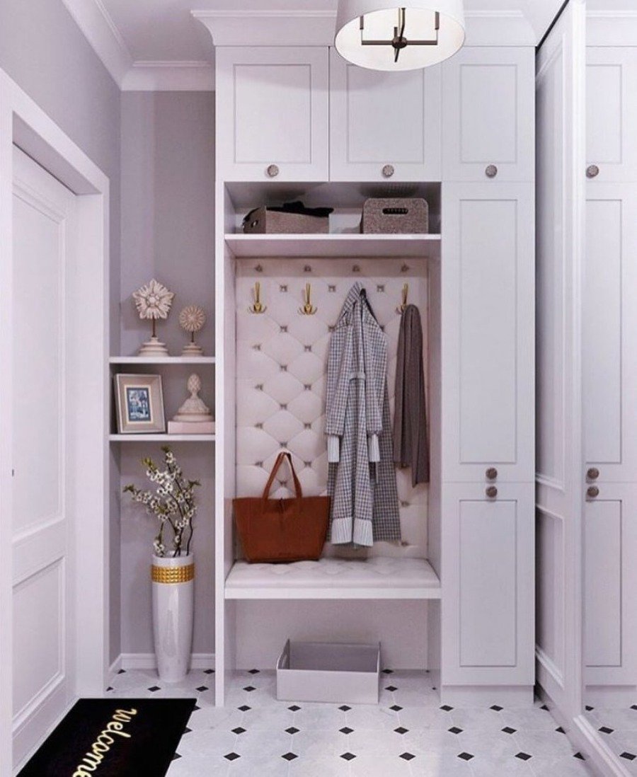 Угловая прихожая в современном стиле