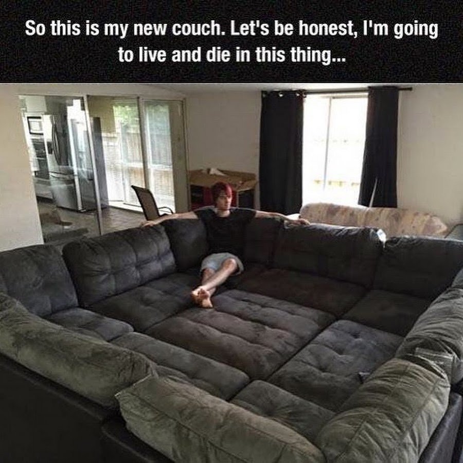Кожаный диван из кастинга