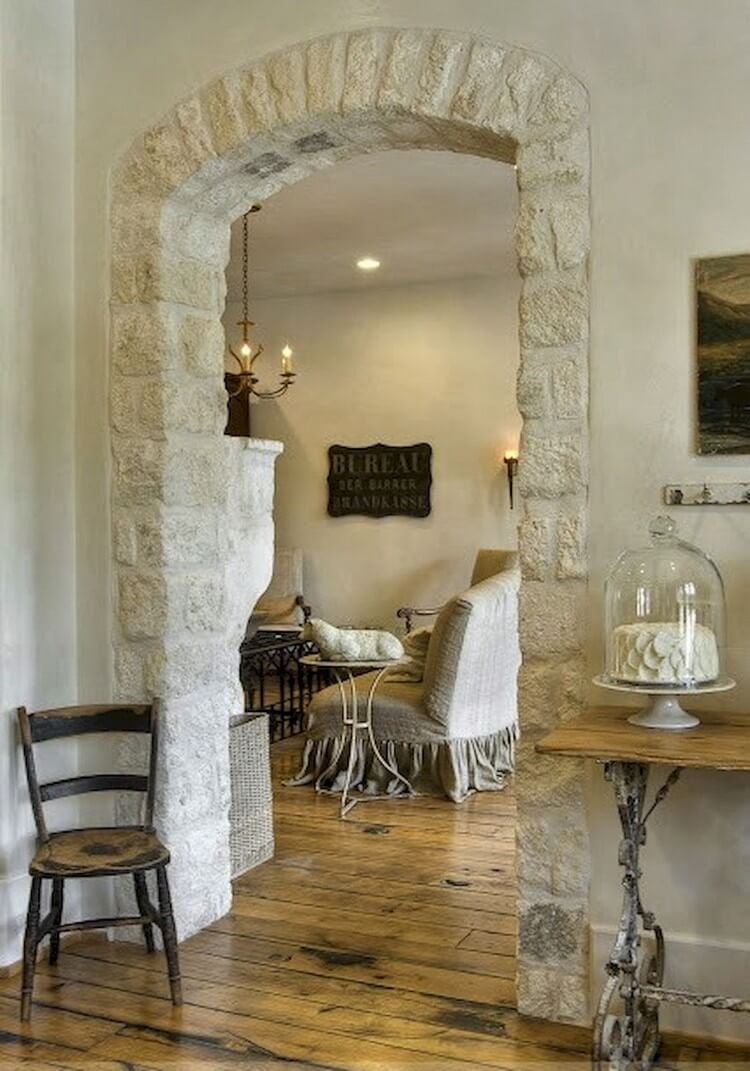 Арка межкомнатная из Монте Кьяро камня