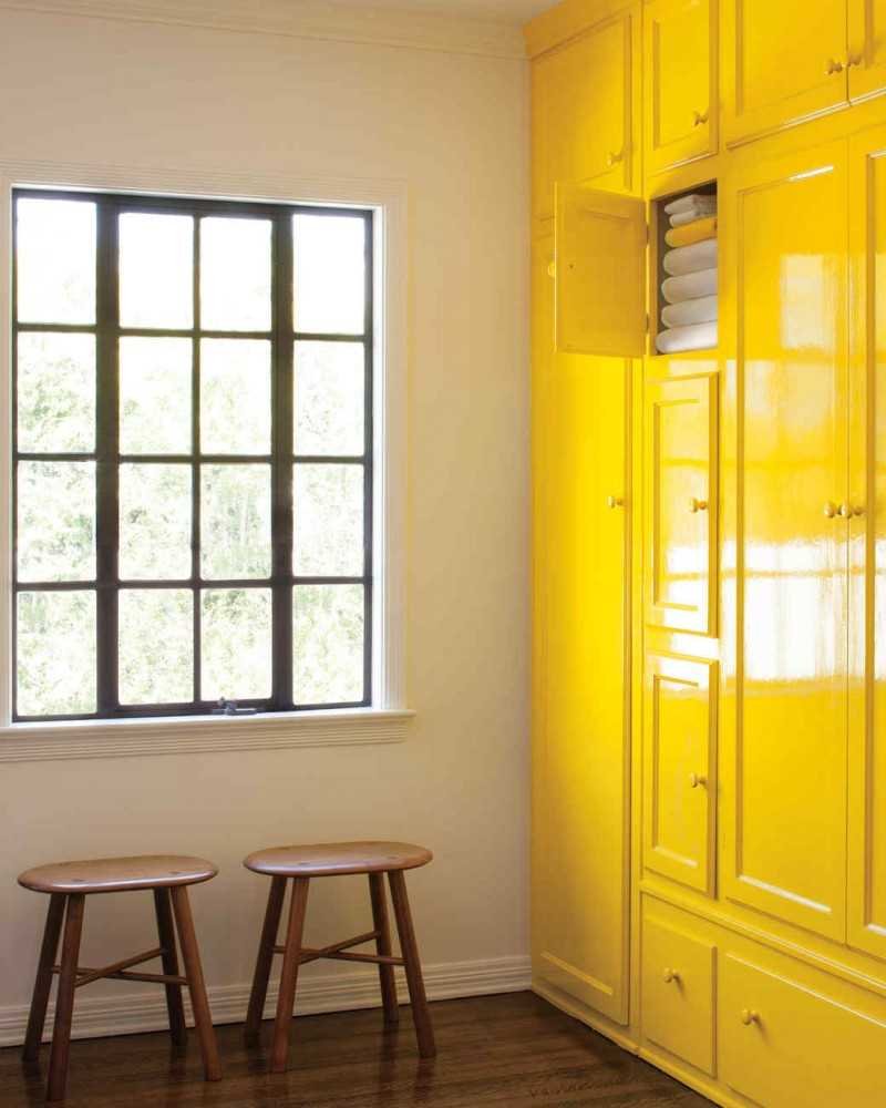покрасить шкаф в желтый цвет