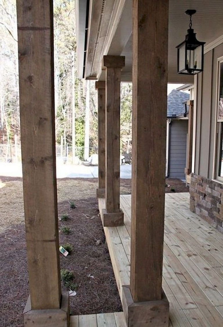 Деревянные столбы для веранды