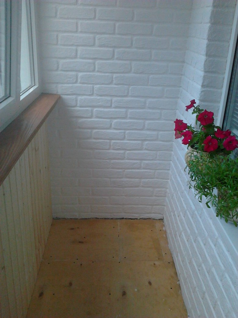 фото балконы отделка стен