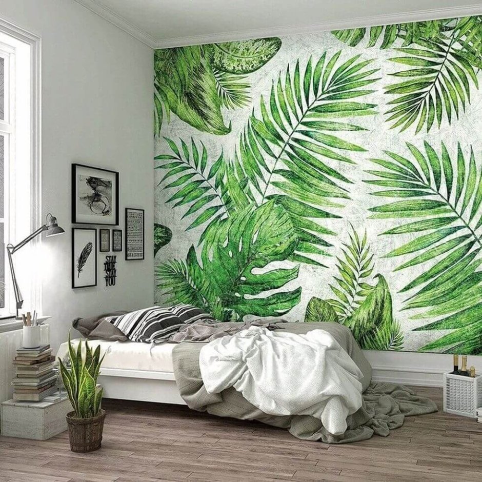 Спальня с пальмовыми листьями