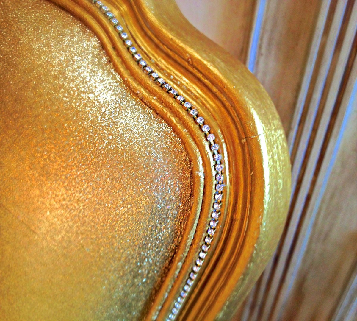 патинирование мебели золотой краской