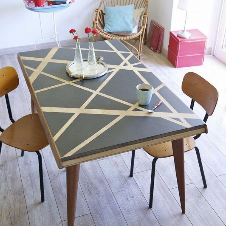 Round Dining Table a482