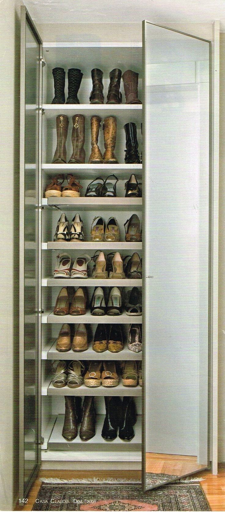Обувной шкаф встроенный