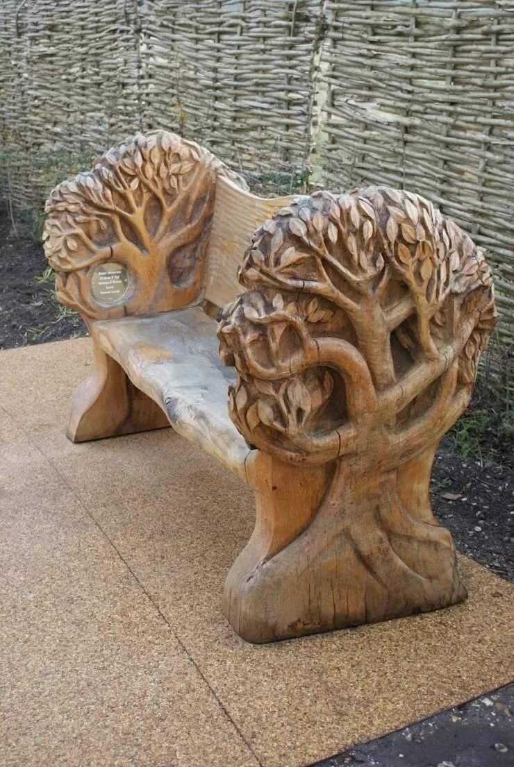 Деревянная резная скульптура