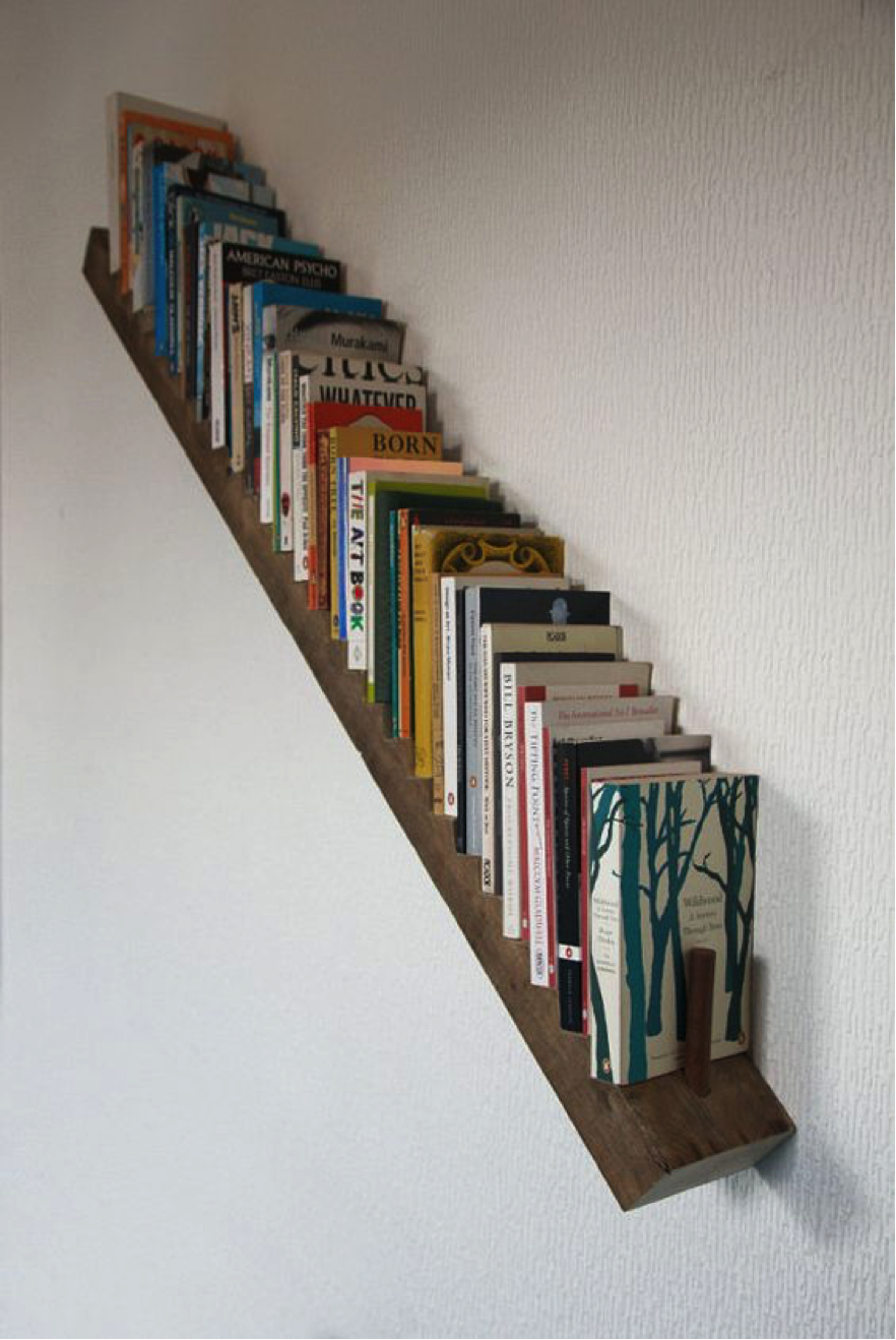 Вертикальный стеллаж для книг