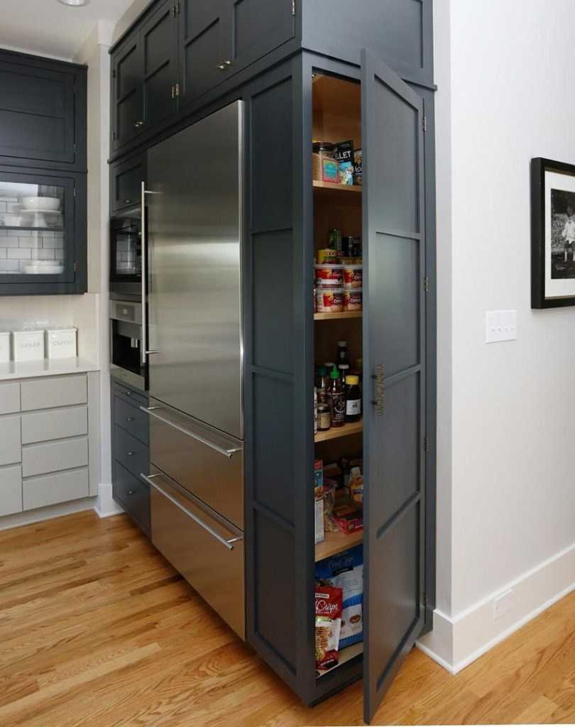 Холодильник встроенный в шкаф