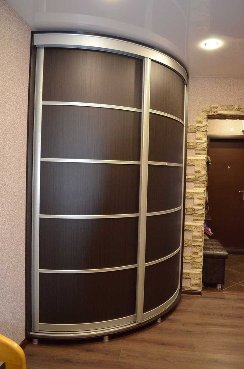 Гардеробная угловая встроенная