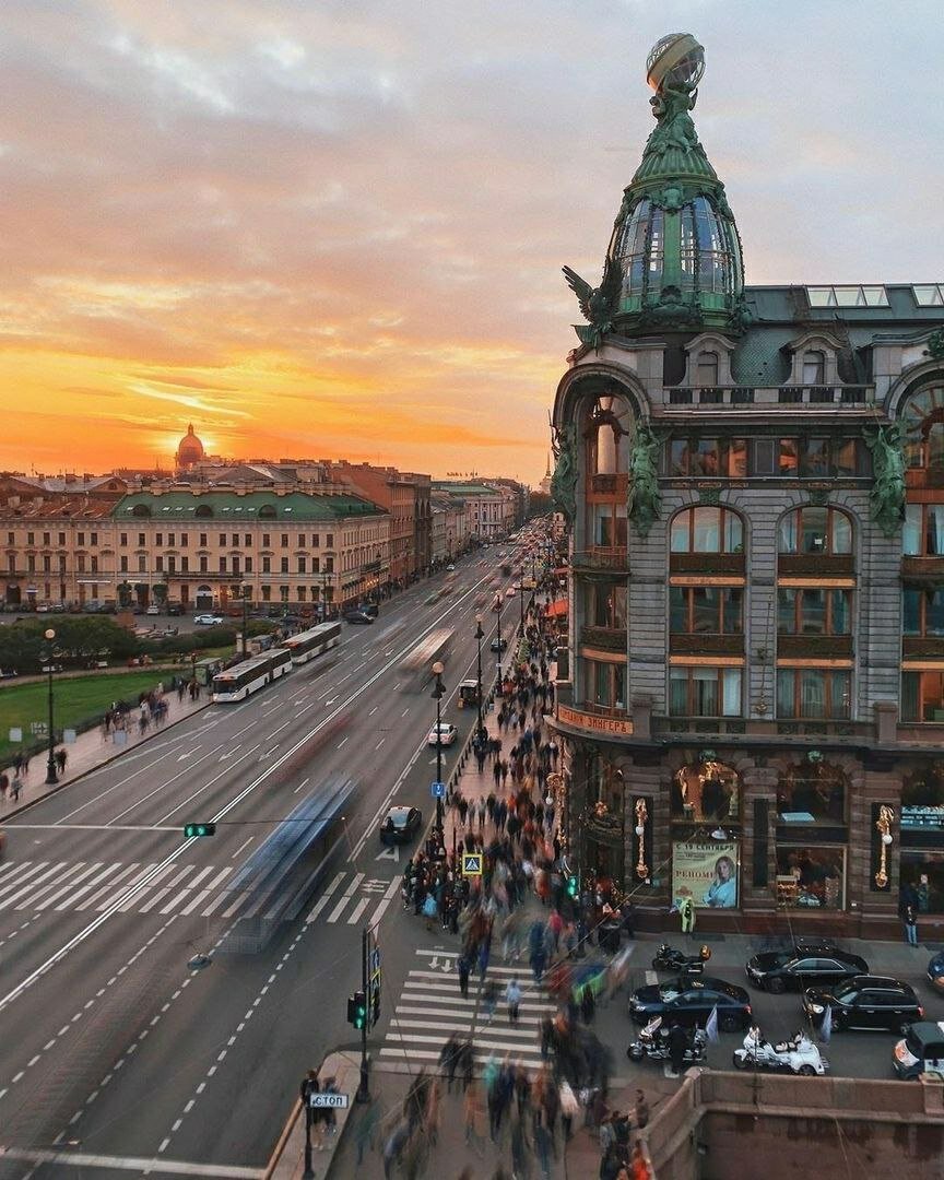 Дом Зингера в Санкт-Петербурге