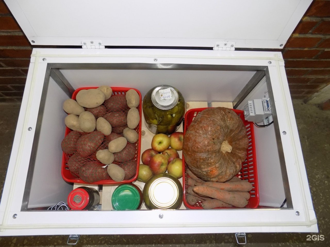 шкаф для хранения овощей на балконе с подогревом