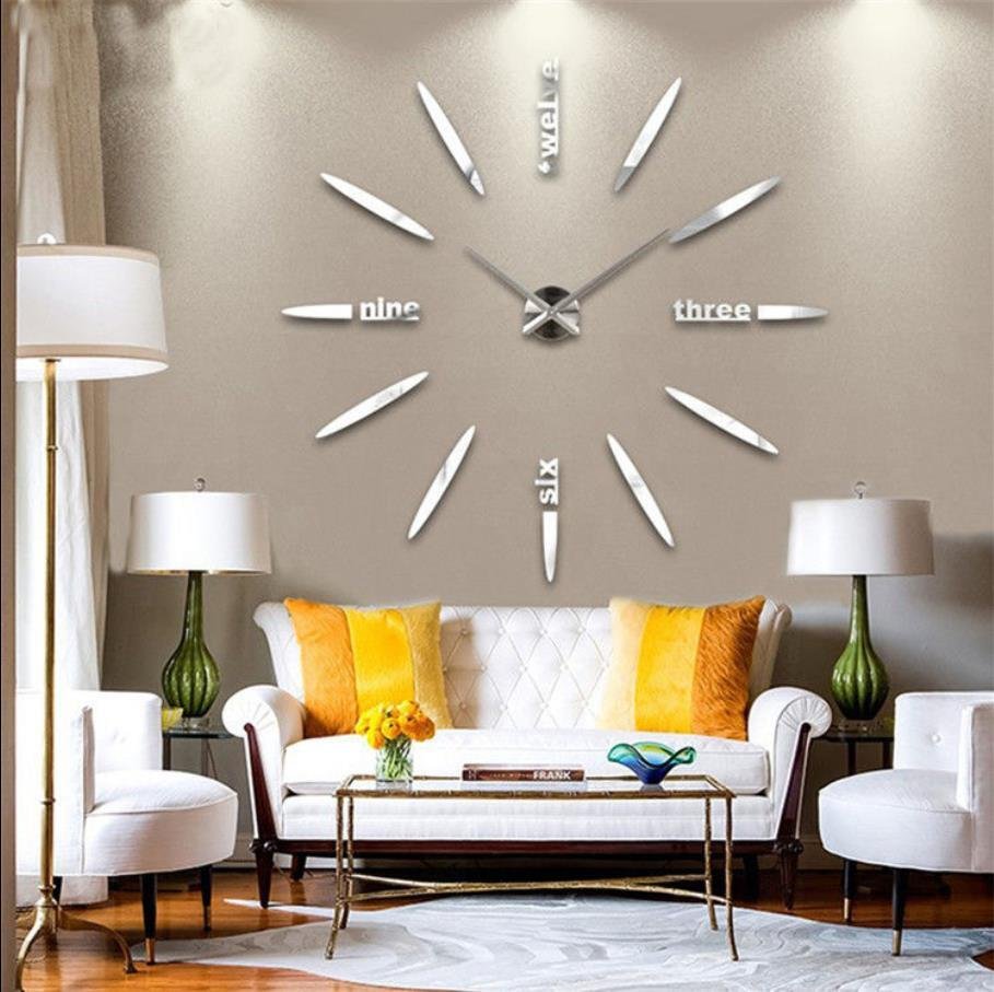 Часы на стену с отдельными элементами