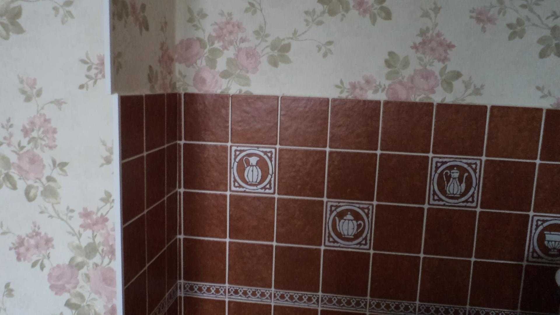Чем закрыть угол стены на кухне