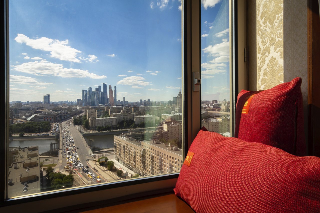 Обычный вид. Вид из окна отеля. Вид из окна отеля в Москве. Красивый вид из окна Москва. Вид из отеля Москва.